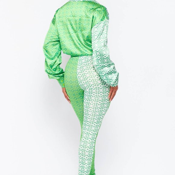 Green and White Geometric 2 piece lounge set - Picture 1 of 4